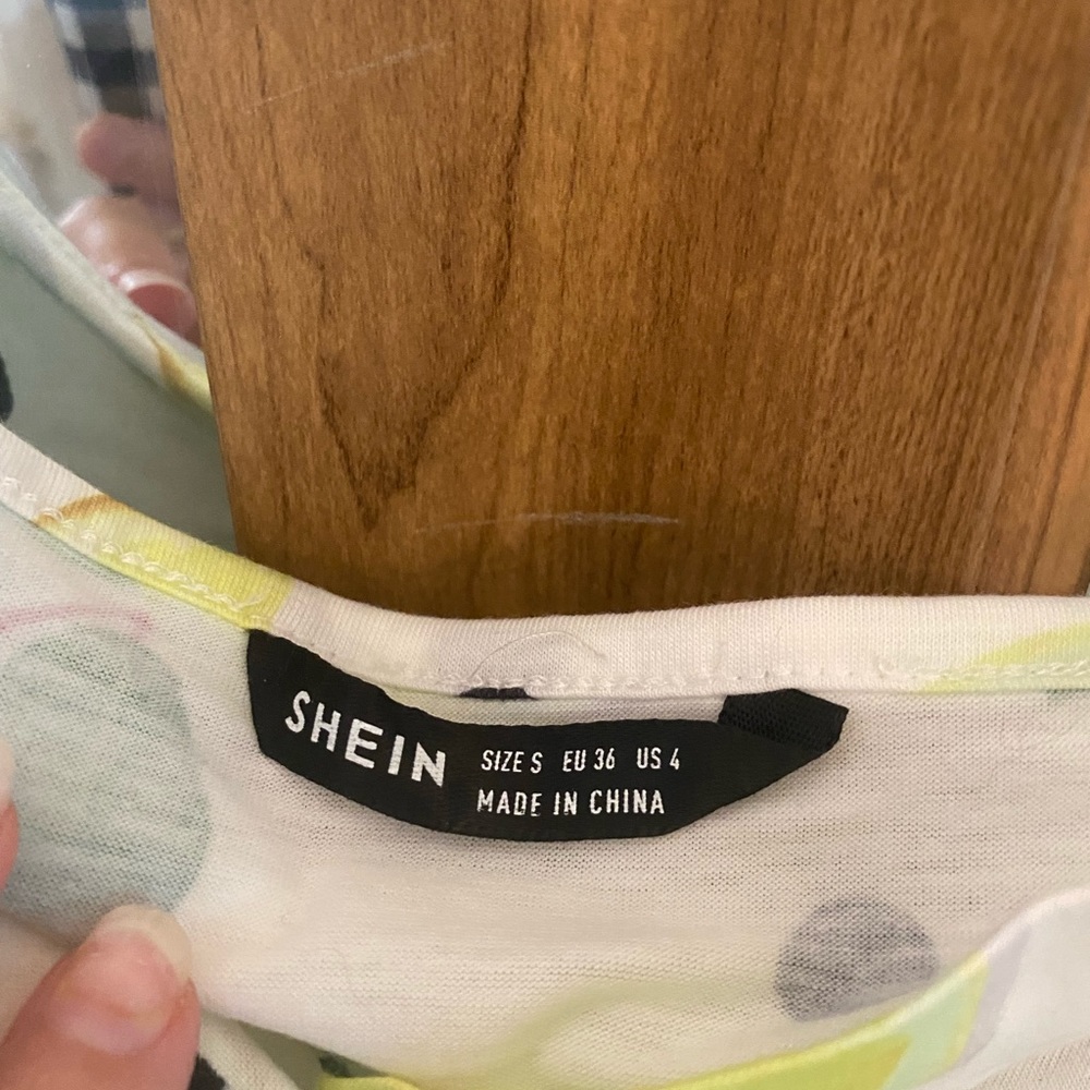 *SOON TO DONATE* 
Never Worn Lemon Print Bodysuit - Picture 7 of 8